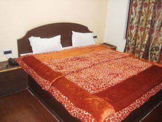 Hotel Kashmir Royale Resort, Srinagar 2